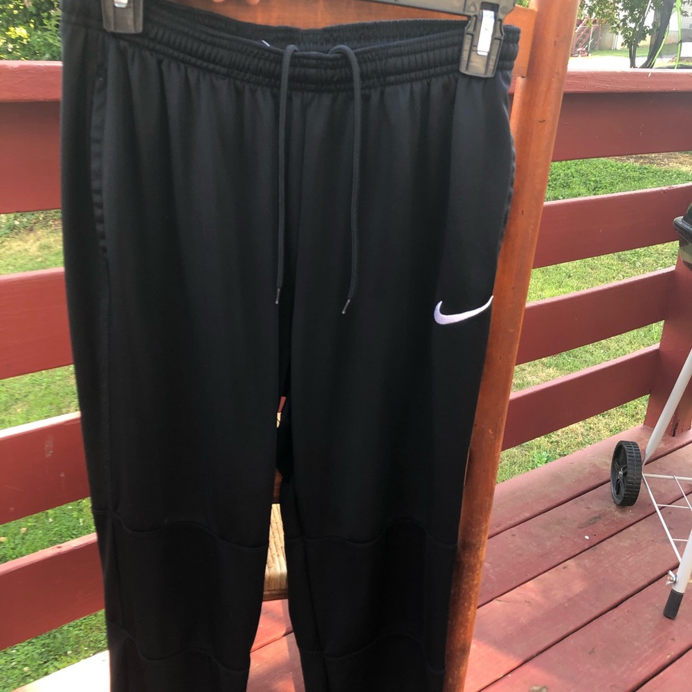 Slim fit Nike Dri-fit sweatpants